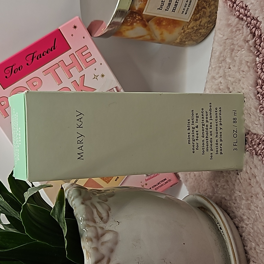 nwt Mary Kay MINT BLISS ENERGIZING LOTION FOR FEET & LEGS 3oz New in Package